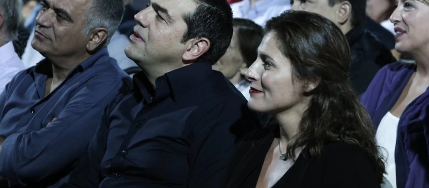 Το τρυφερό τετ-α-τετ του Αλέξη Τσίπρα με την Μπέτυ Μπαζιάνα στο φεστιβάλ Σπούτνικ της νεολαίας του ΣΥΡΙΖΑ (φωτο)